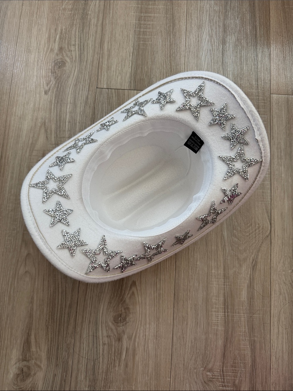 NWOT White Cowboy Hat with Silver Star Embellishments- 57cm
